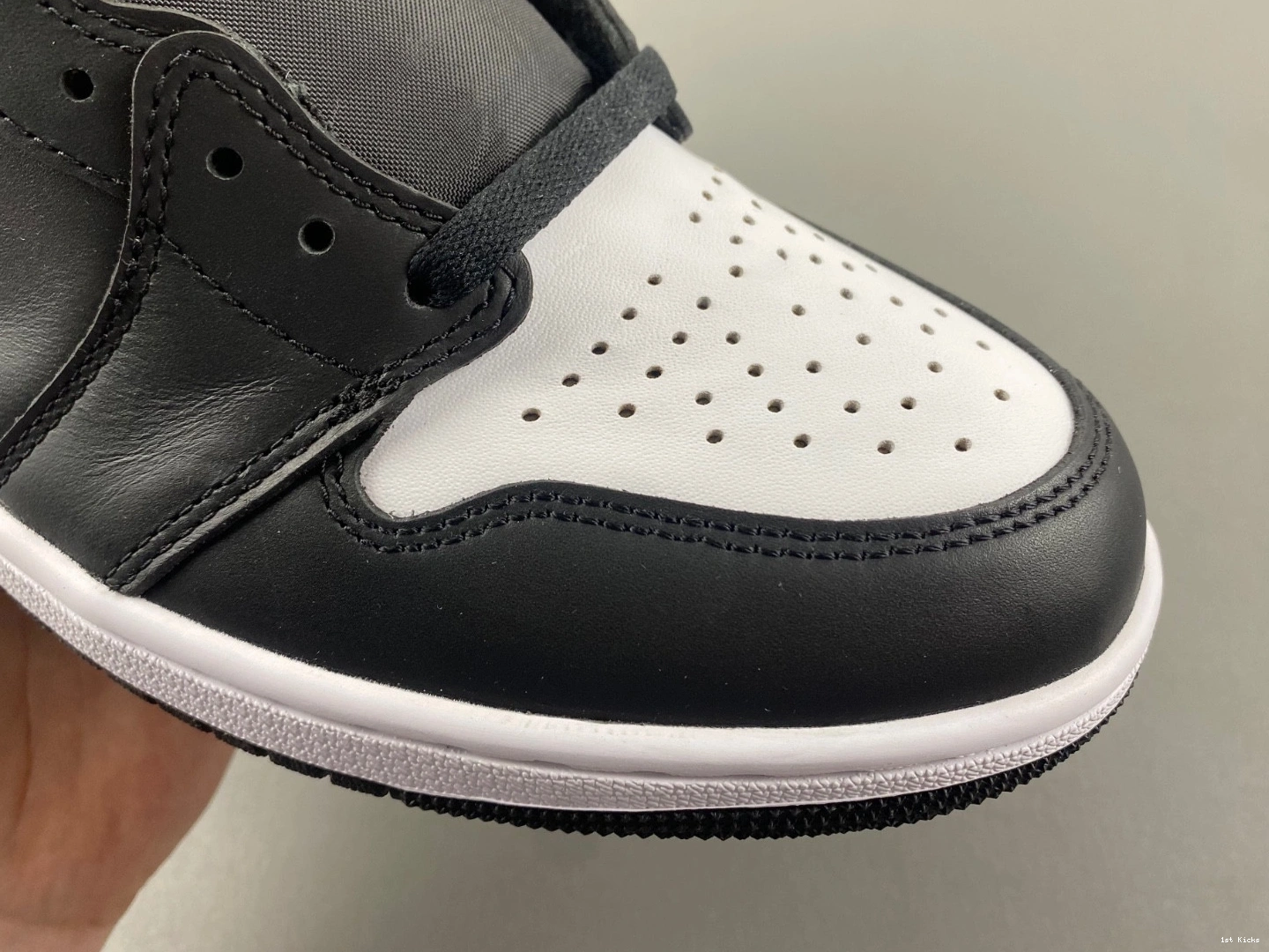 White Jordan DZ5485-010 Air Black 1 1111